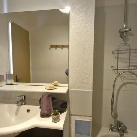 Villa Saint Palais Sur - Proximite Pour Cette Petite Maison Mitoyenne - Wifi